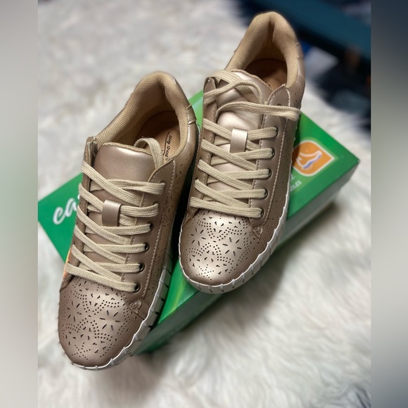 easy street Shoes - Easy Street Women's Tan Sneakers